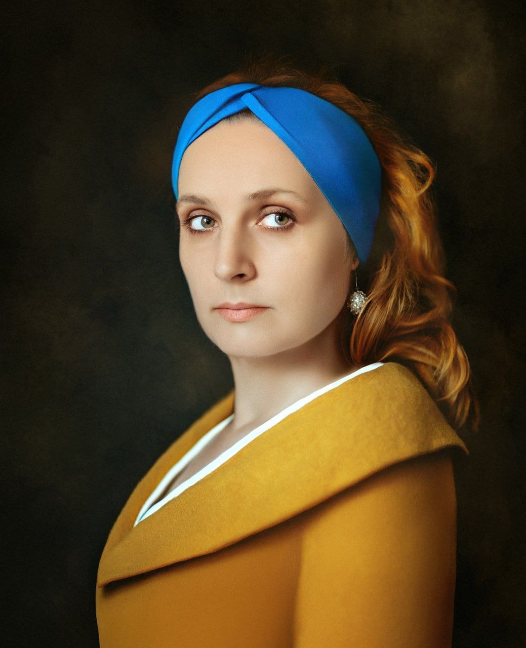 Portret inspirowany malarstwem — kobieta w turbanie — Fotogłos