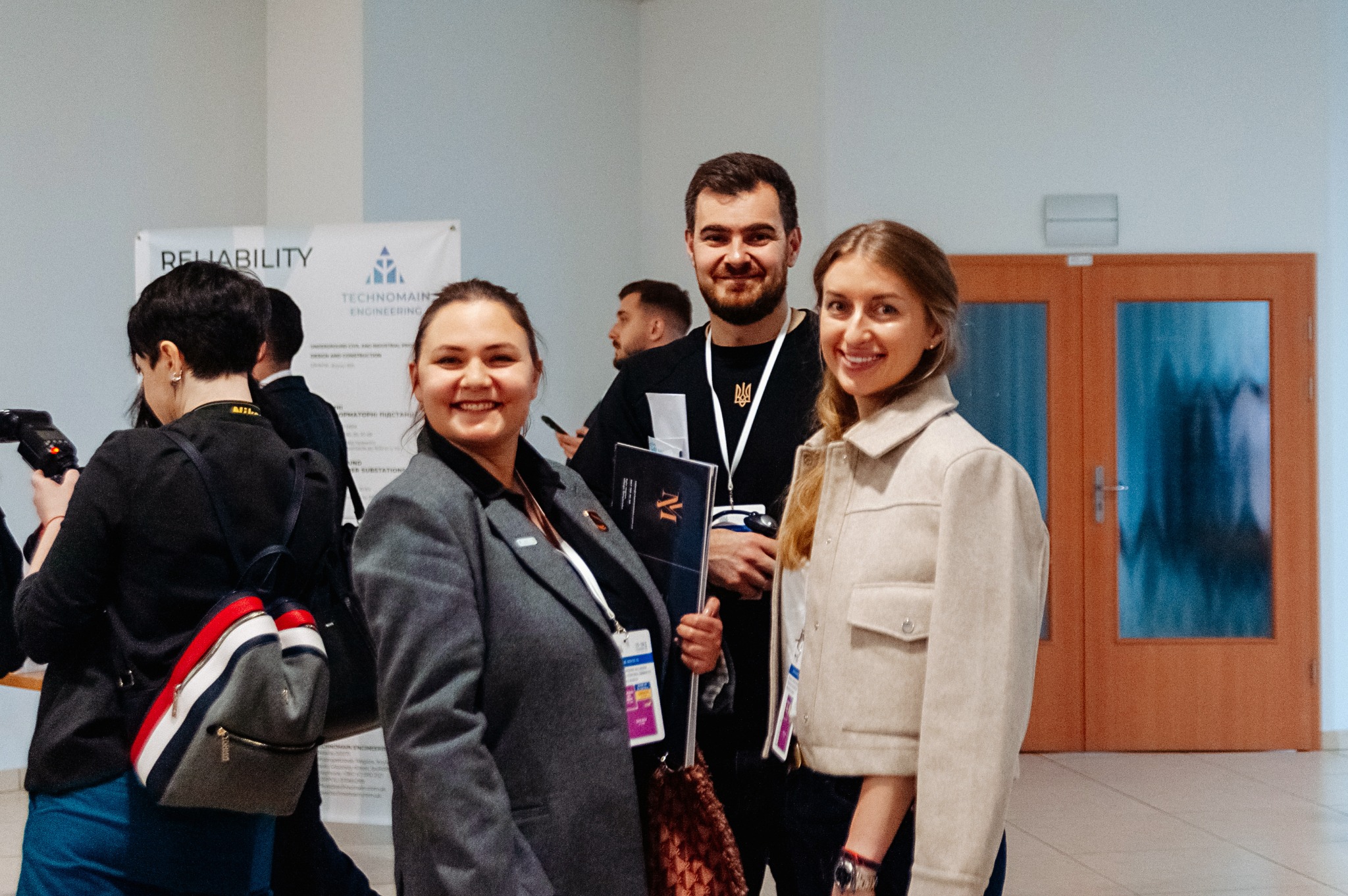 Reportaż z konferencji — kadr 1 — Fotogłos